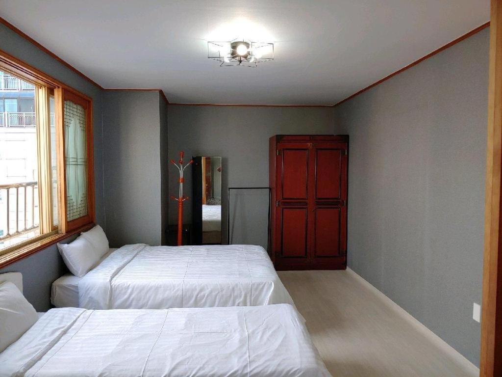 Emerald Ace Hotel Jeju Ngoại thất bức ảnh