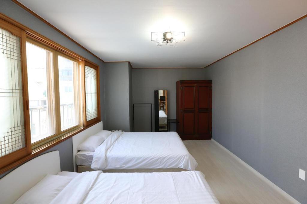 Emerald Ace Hotel Jeju Ngoại thất bức ảnh