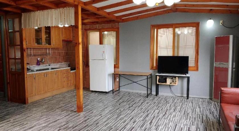 Emerald Ace Hotel Jeju Ngoại thất bức ảnh