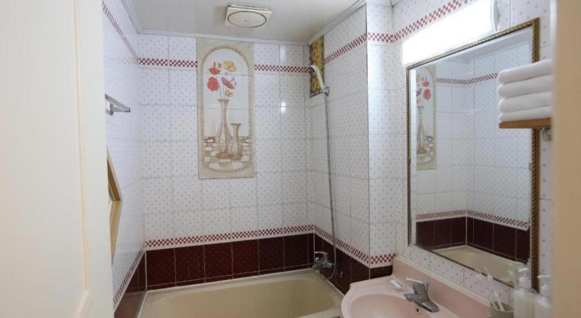 Emerald Ace Hotel Jeju Ngoại thất bức ảnh