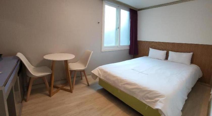 Emerald Ace Hotel Jeju Ngoại thất bức ảnh