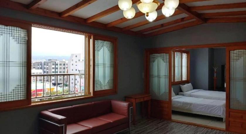 Emerald Ace Hotel Jeju Ngoại thất bức ảnh