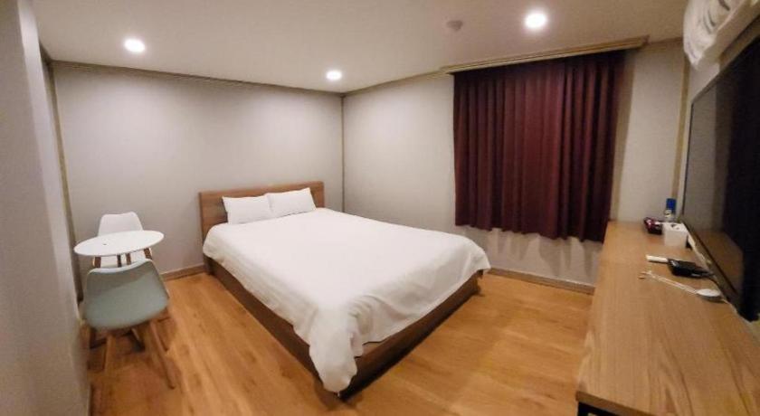 Emerald Ace Hotel Jeju Ngoại thất bức ảnh