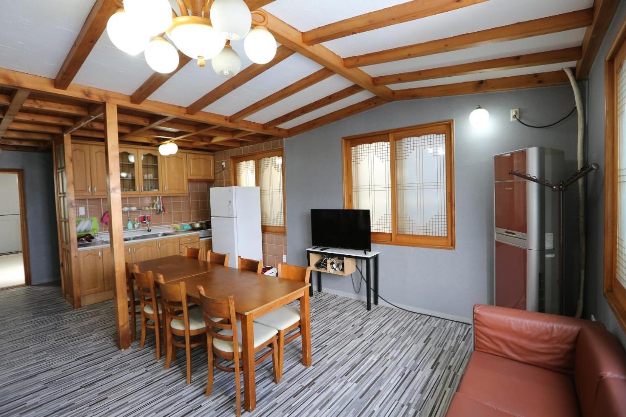 Emerald Ace Hotel Jeju Ngoại thất bức ảnh