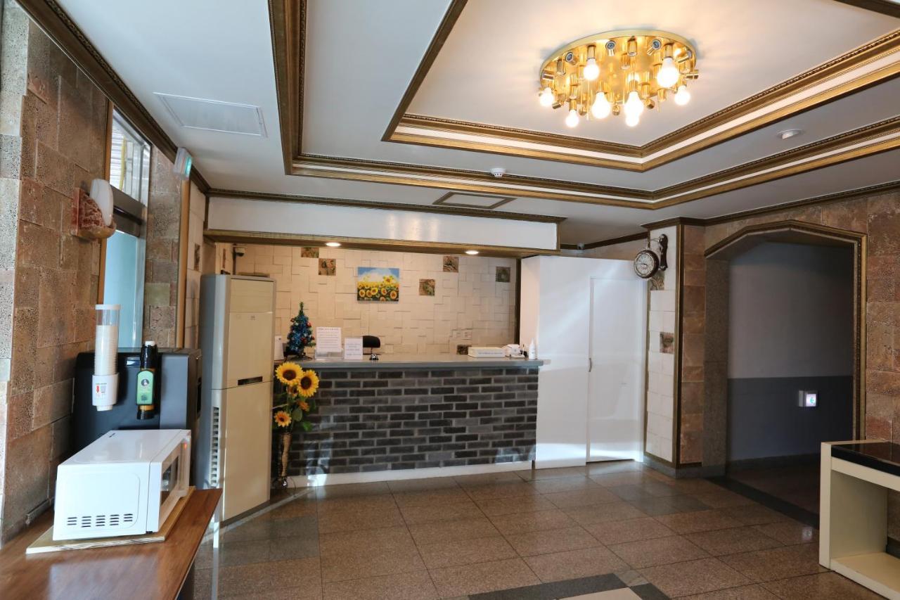 Emerald Ace Hotel Jeju Ngoại thất bức ảnh